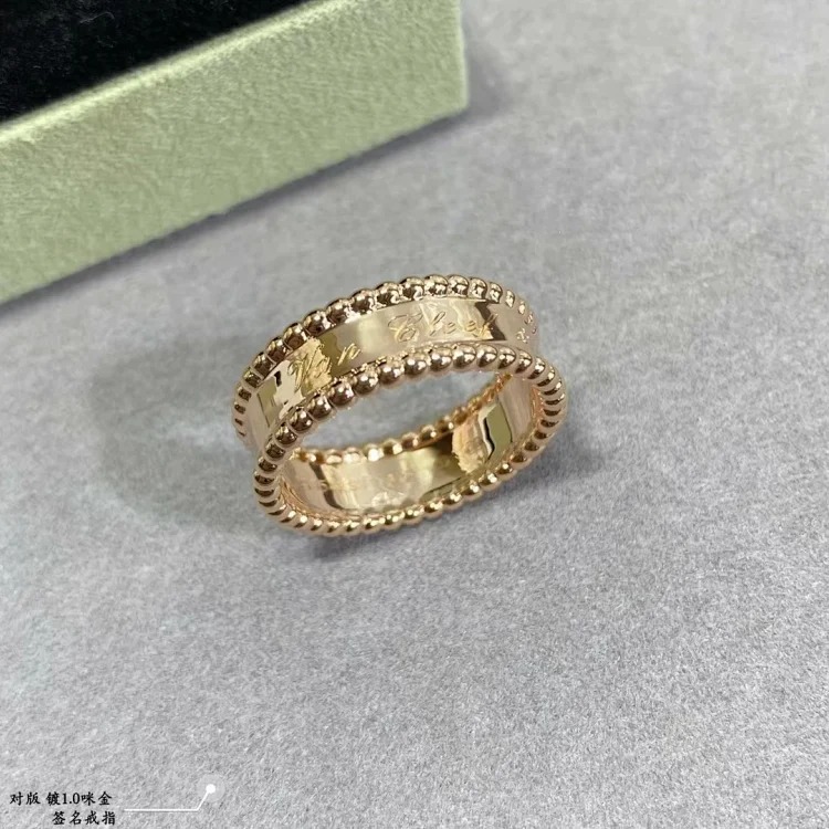 Fashion Ring