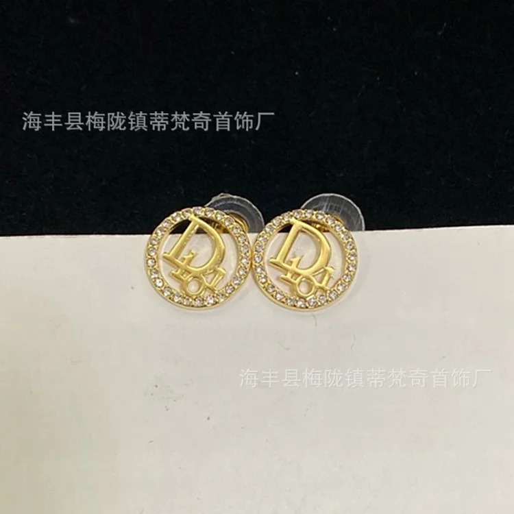 Dijia/Djia earrings size pearl little bee butterfly CD earrings new temperament front and rear hanging earrings wholesale
