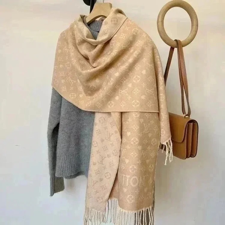 New fashion scarf (without gift box)