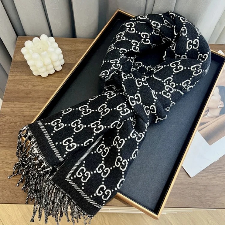 New fashion scarf (without gift box)