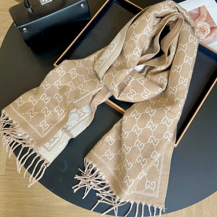 New fashion scarf (without gift box)