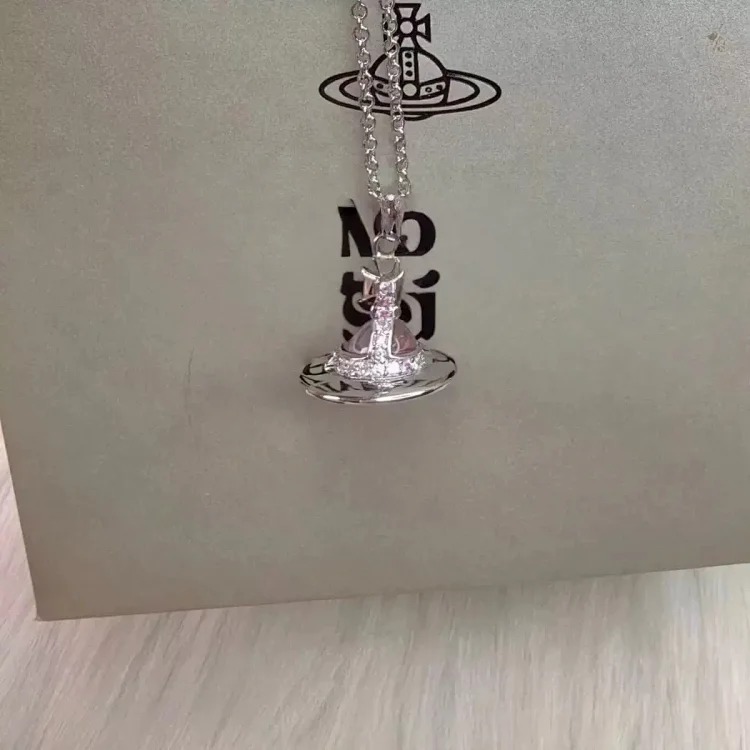 High of Saturn three-dimensional flying saucer orb necklace female niche design medium 10mm planet clavicle chain