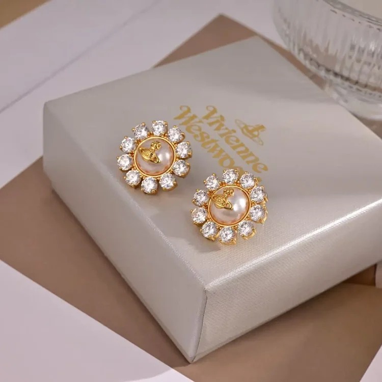 Xiaoxiangfeng autumn and winter temperament silver needle letter new earrings earrings simple temperament high-end versatile earrings 148