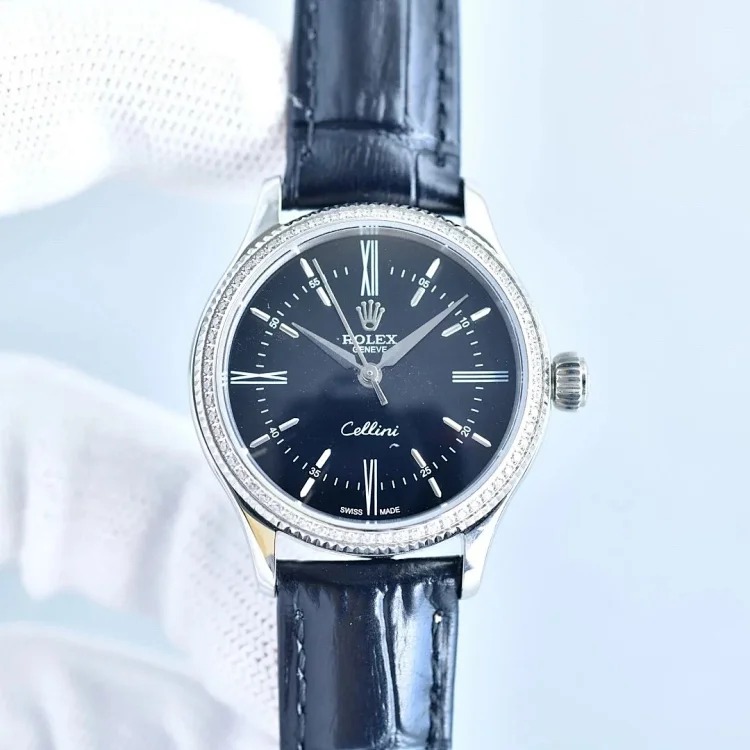 ￥560-790 Fashionable and versatile watch