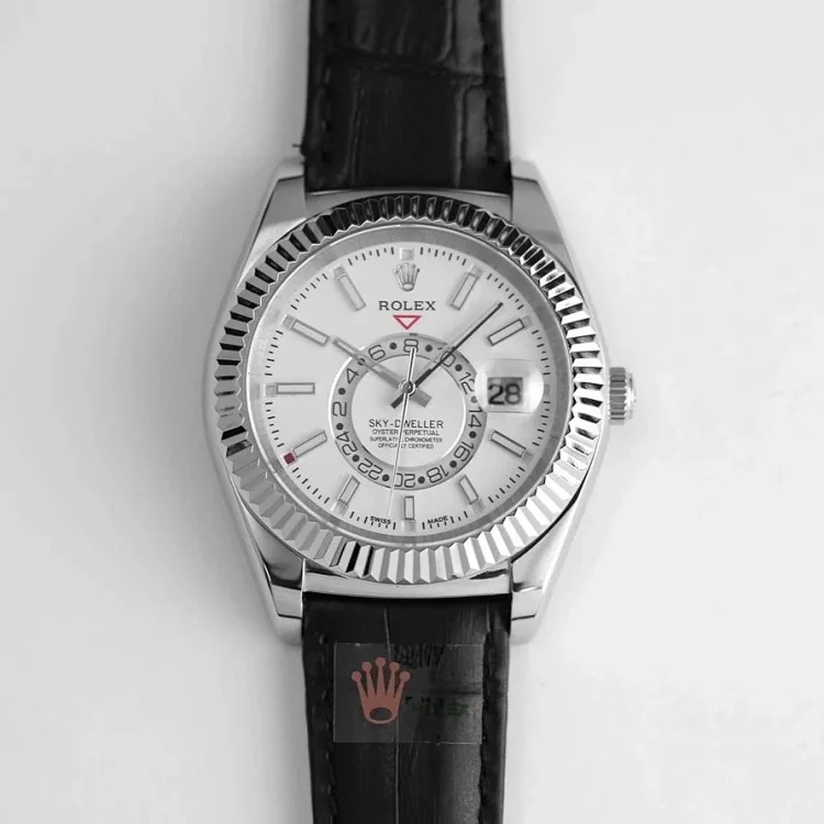￥560-790 Fashionable and versatile watch