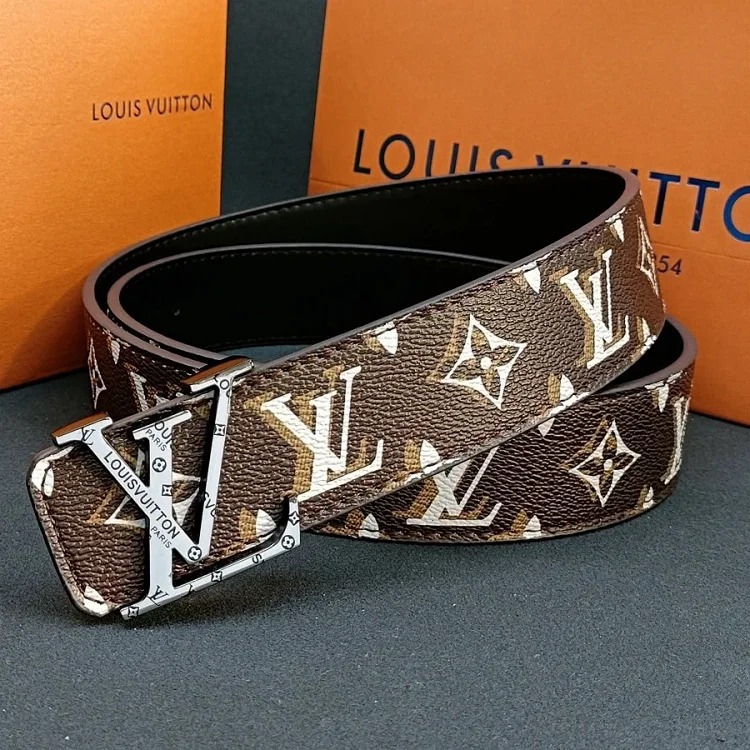 Fashionable and versatile belt 038