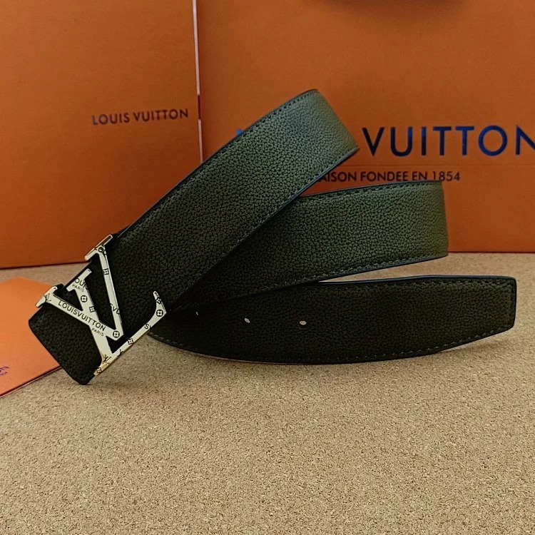 Fashionable and versatile belt 038