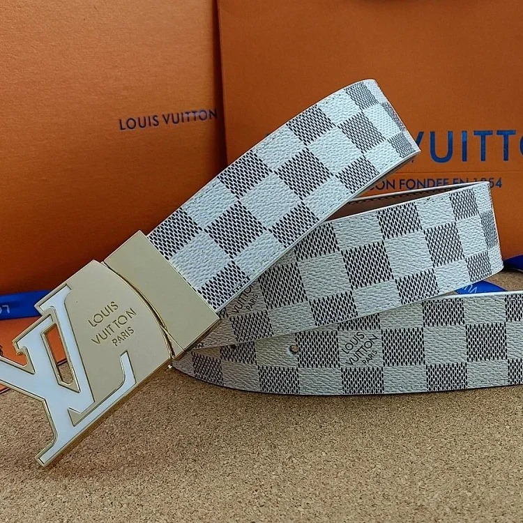 Fashionable and versatile belt 038