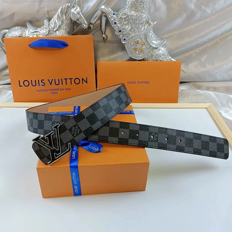 Fashionable and versatile belt 038