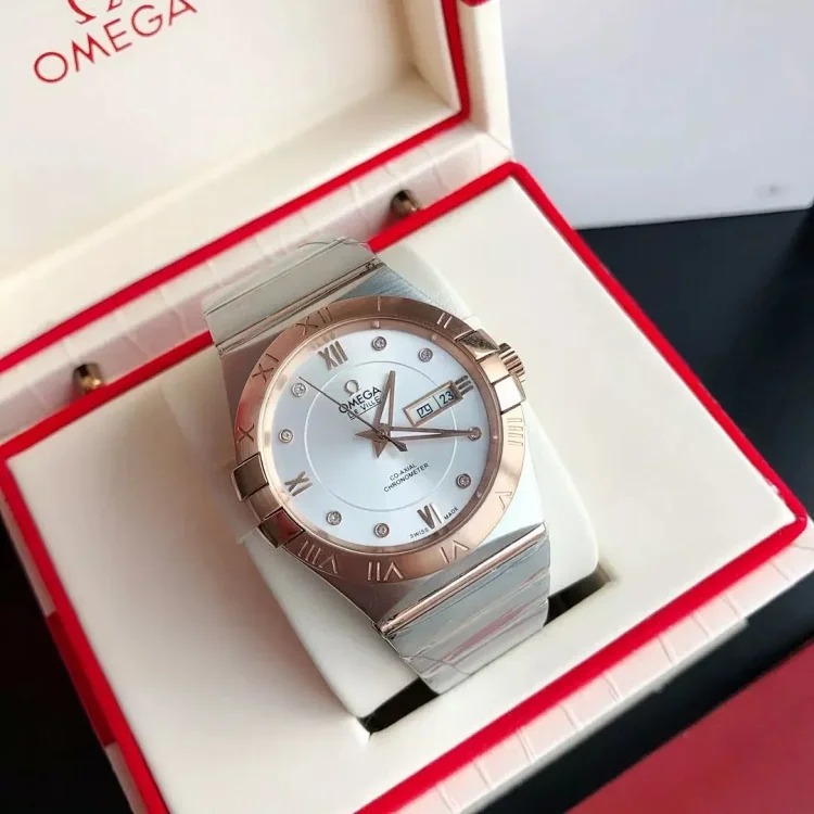 m8￥600 Fashionable and versatile watch