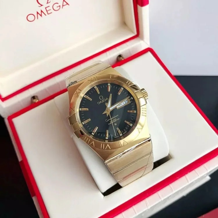 m8￥600 Fashionable and versatile watch