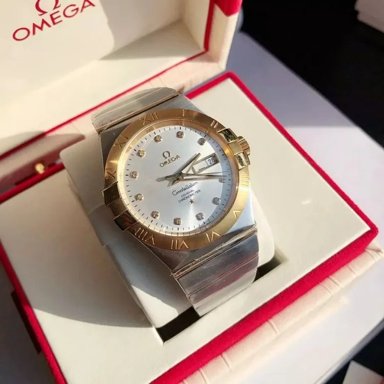m8￥600 Fashionable and versatile watch