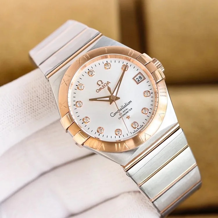 m8￥600 Fashionable and versatile watch