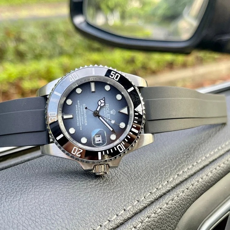 Classic big-name watch-1-CY