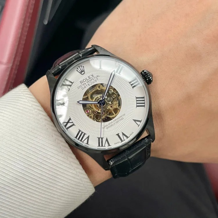 Classic big-name watch-1-CY