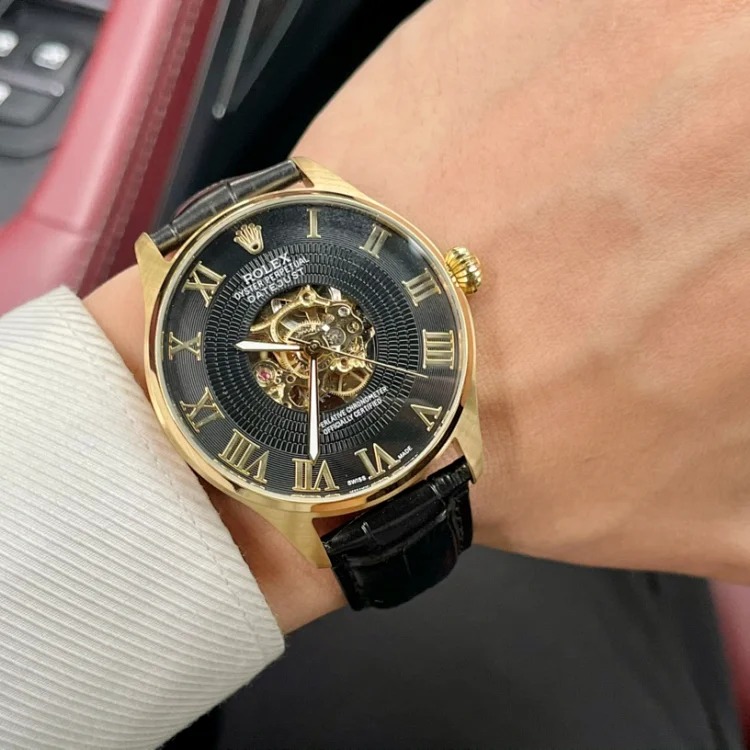 Classic big-name watch-1-CY