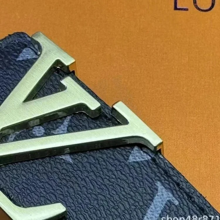 New L Men's Belt (not a quality issue