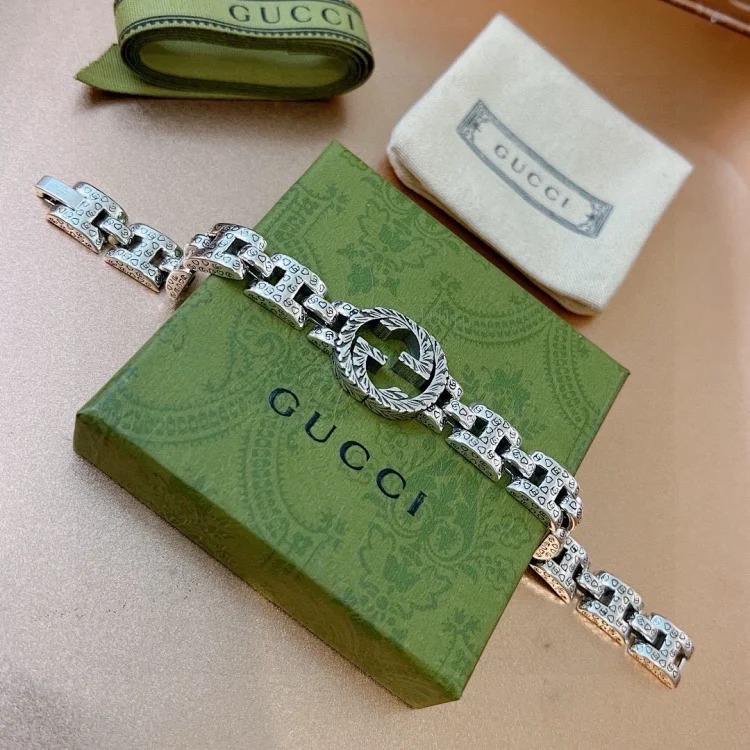 Bulgari bracelet Serpenti Viper series