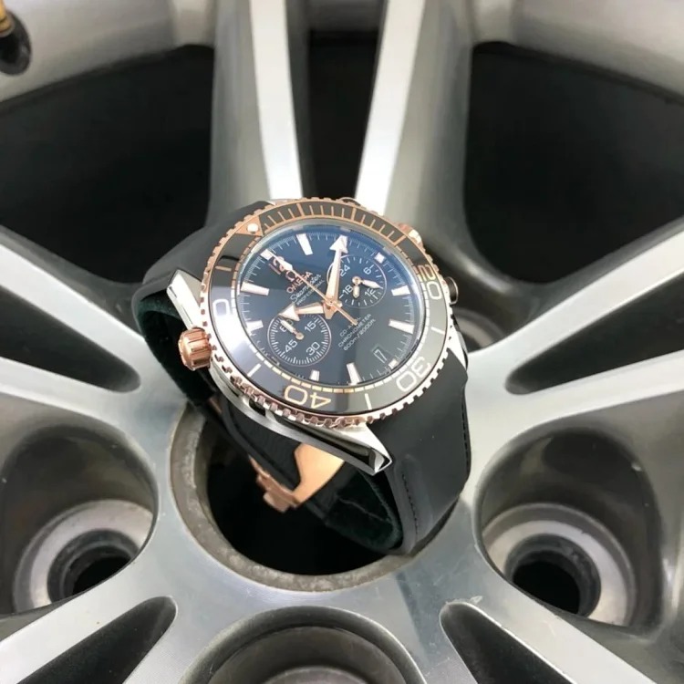m12￥600 Fashionable and versatile watch