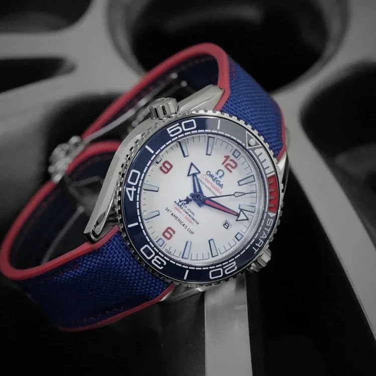 m12￥600 Fashionable and versatile watch