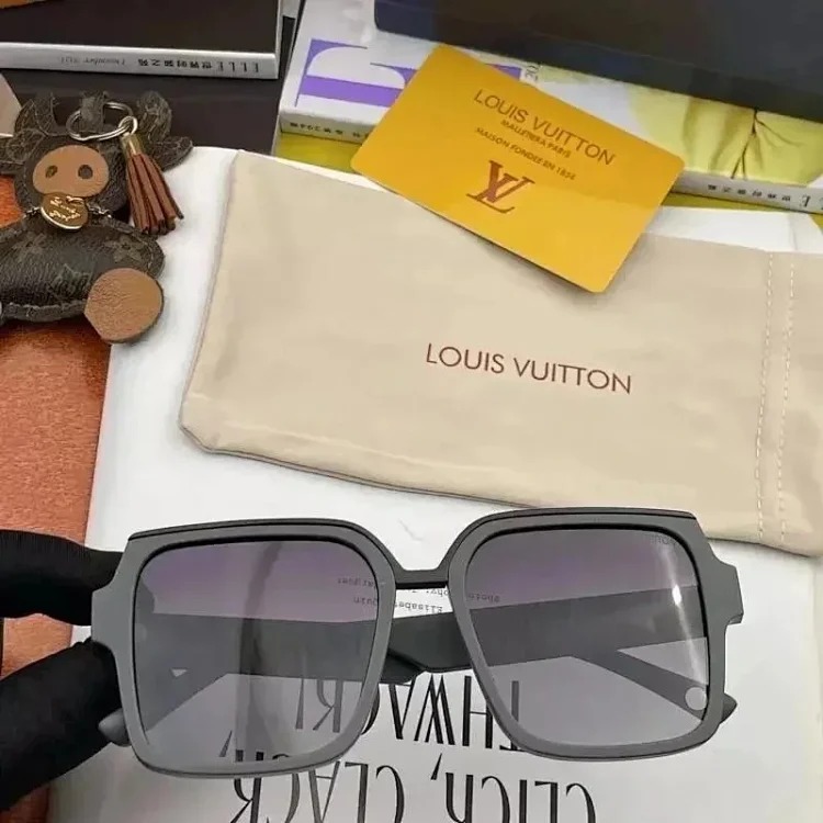 Fashionable and versatile sunglasses