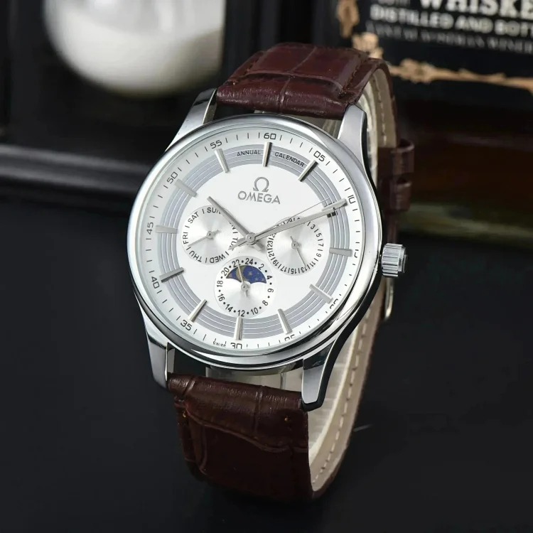 NN01-It is better to wait for time than to grasp the time on your wrist (watch)