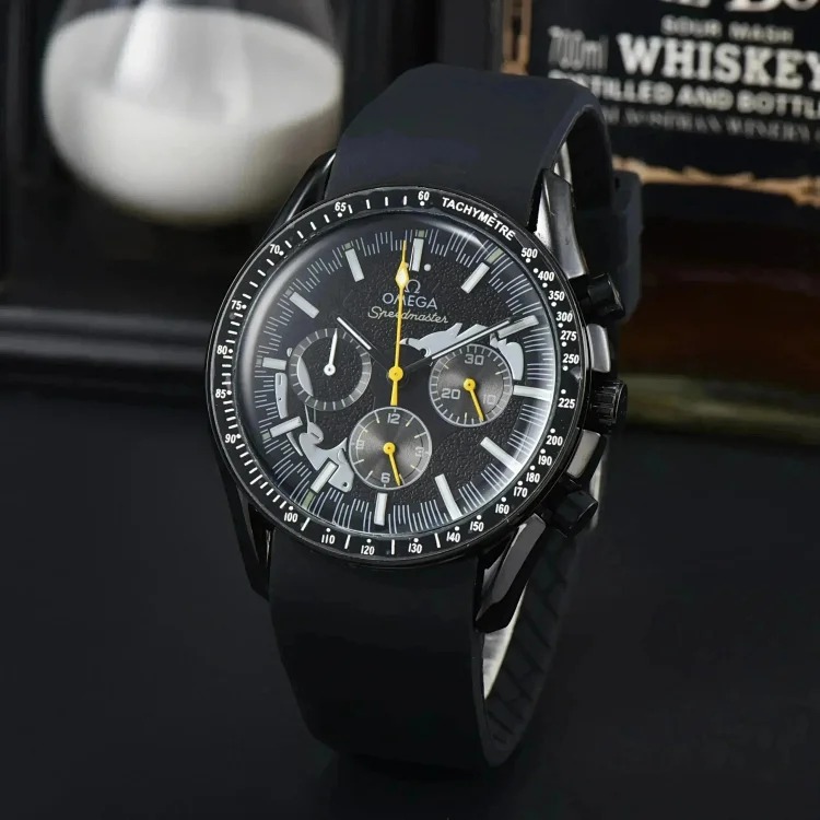 NN01-It is better to wait for time than to grasp the time on your wrist (watch)