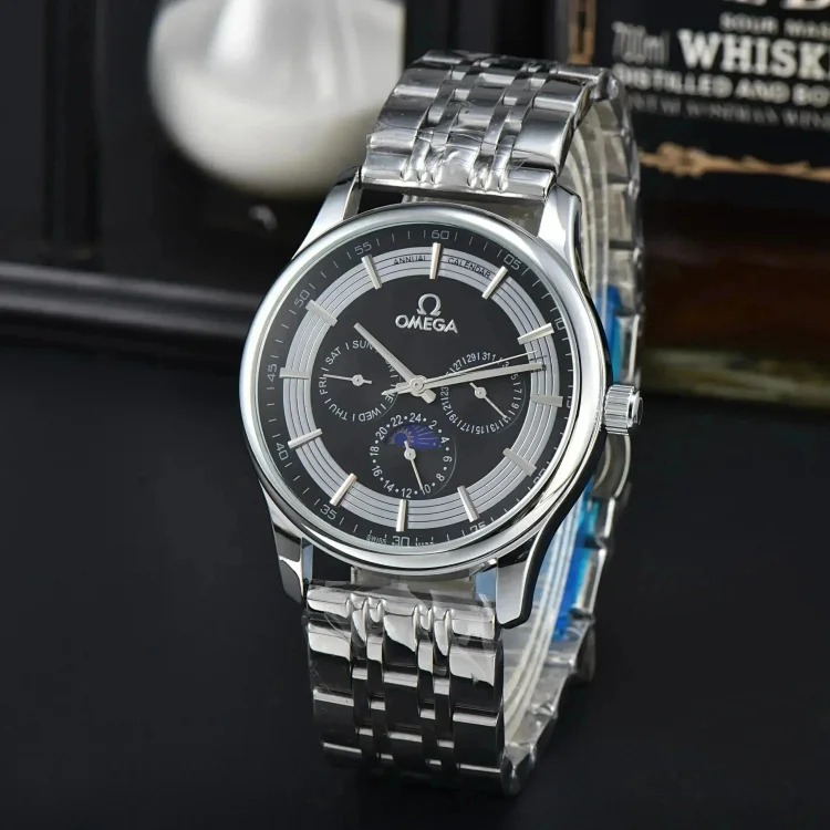 NN01-It is better to wait for time than to grasp the time on your wrist (watch)