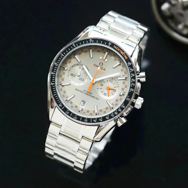NN01-It is better to wait for time than to grasp the time on your wrist (watch)
