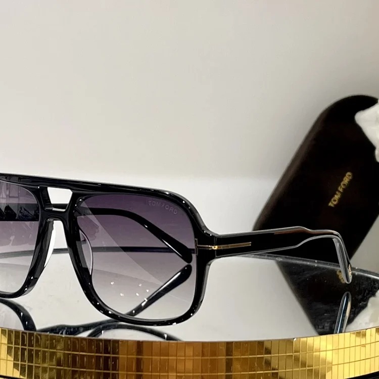 Fashionable and versatile UV protection sunglasses