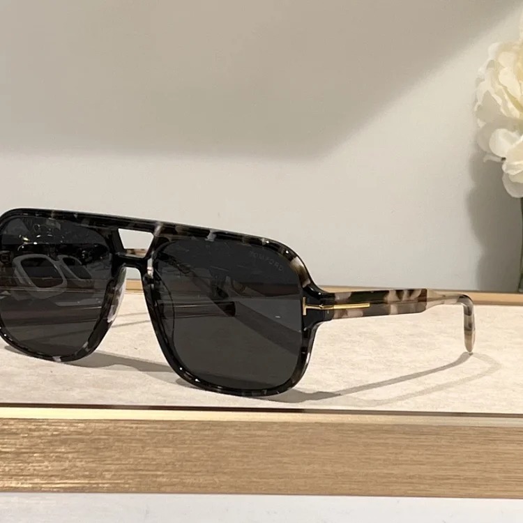 Fashionable and versatile UV protection sunglasses