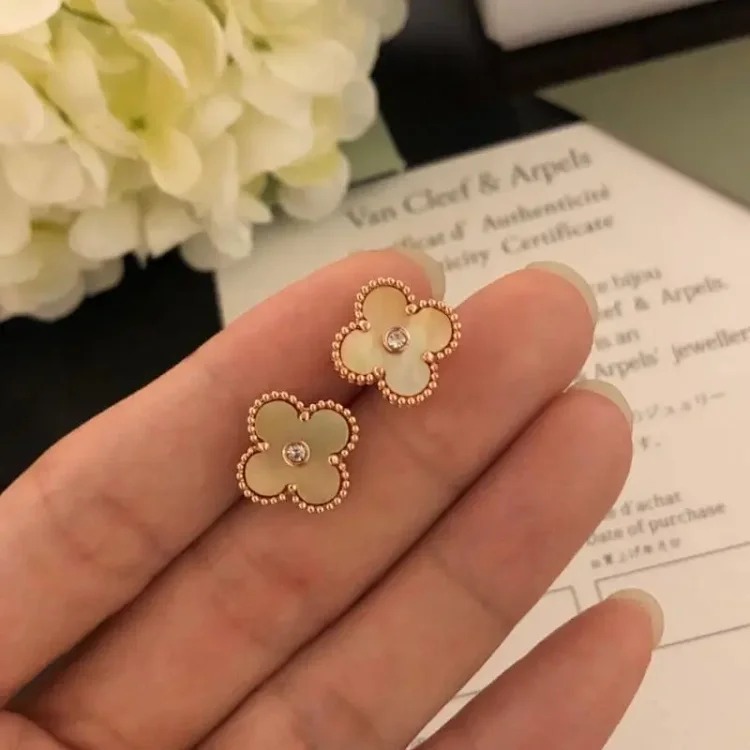 New fashion earrings
