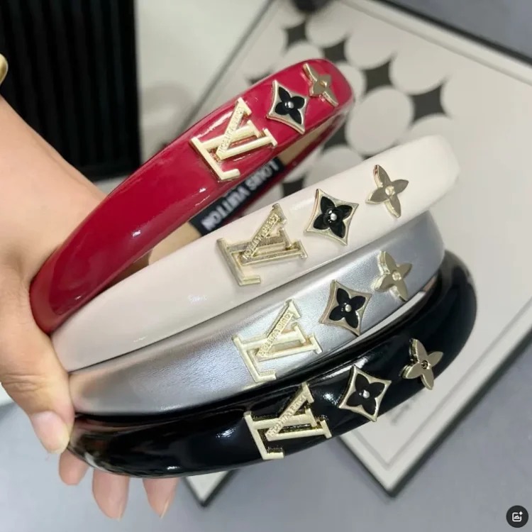 Retro metal letter PU high-end hair hoop for women sponge new leather hairpin pressed hair French temperament headband hair accessories