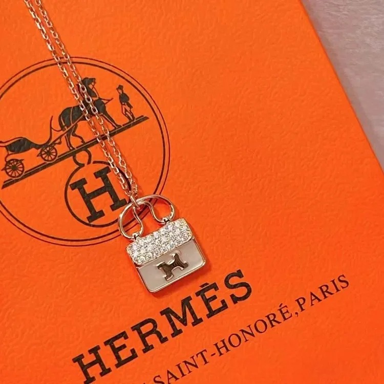 ZW-2 Decorate your life with jewelry to keep your happiness from fading. (Hrmès) (With gift box packaging)