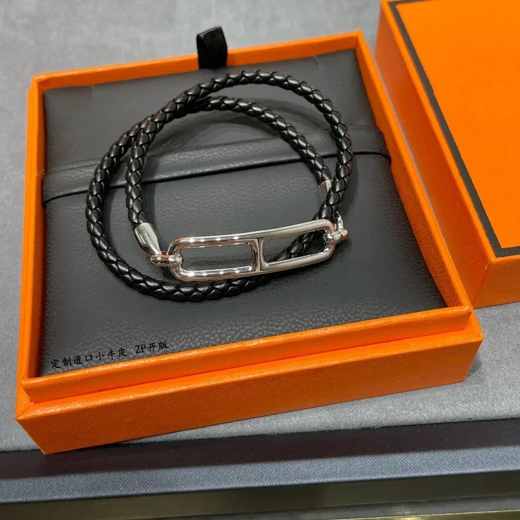 ZW-2 Decorate your life with jewelry to keep your happiness from fading. (Hrmès) (With gift box packaging)