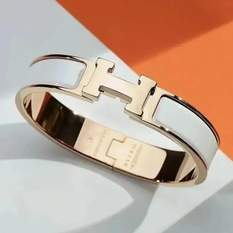 ZW-2 Decorate your life with jewelry to keep your happiness from fading. (Hrmès) (With gift box packaging)