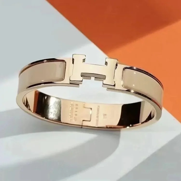 ZW-2 Decorate your life with jewelry to keep your happiness from fading. (Hrmès) (With gift box packaging)
