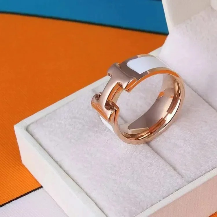 ZW-2 Decorate your life with jewelry to keep your happiness from fading. (Hrmès) (With gift box packaging)