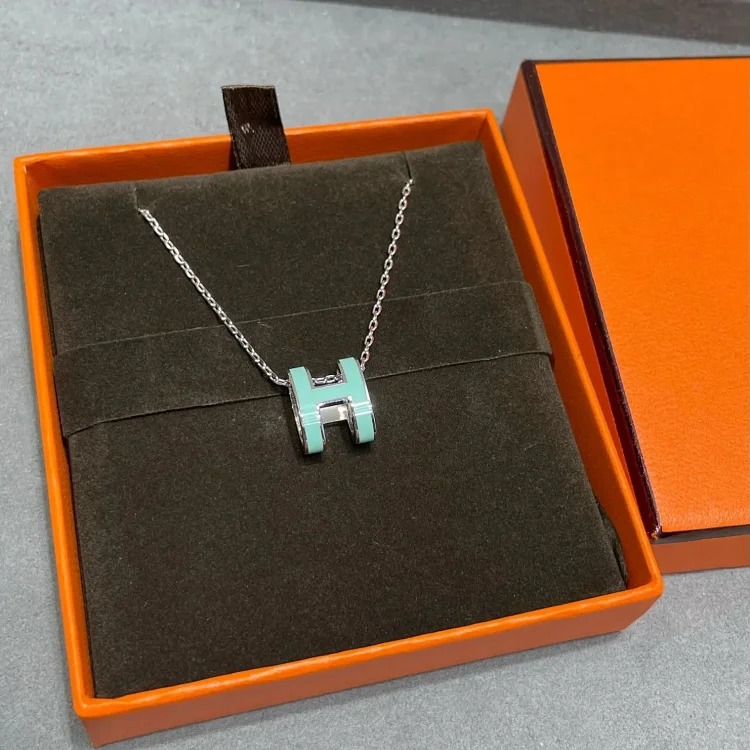 ZW-2 Decorate your life with jewelry to keep your happiness from fading. (Hrmès) (With gift box packaging)