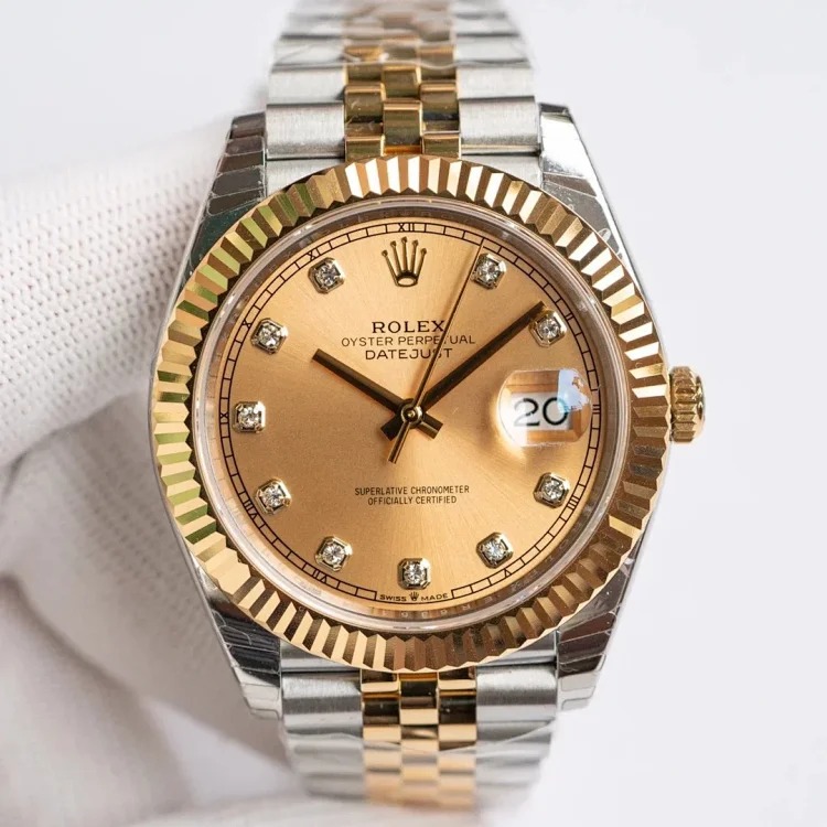 m2￥600-2300 Fashionable and versatile watch