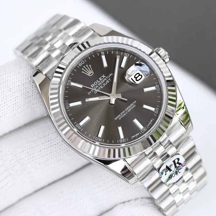 m2￥600-2300 Fashionable and versatile watch