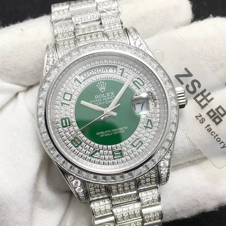 m2￥600-2300 Fashionable and versatile watch