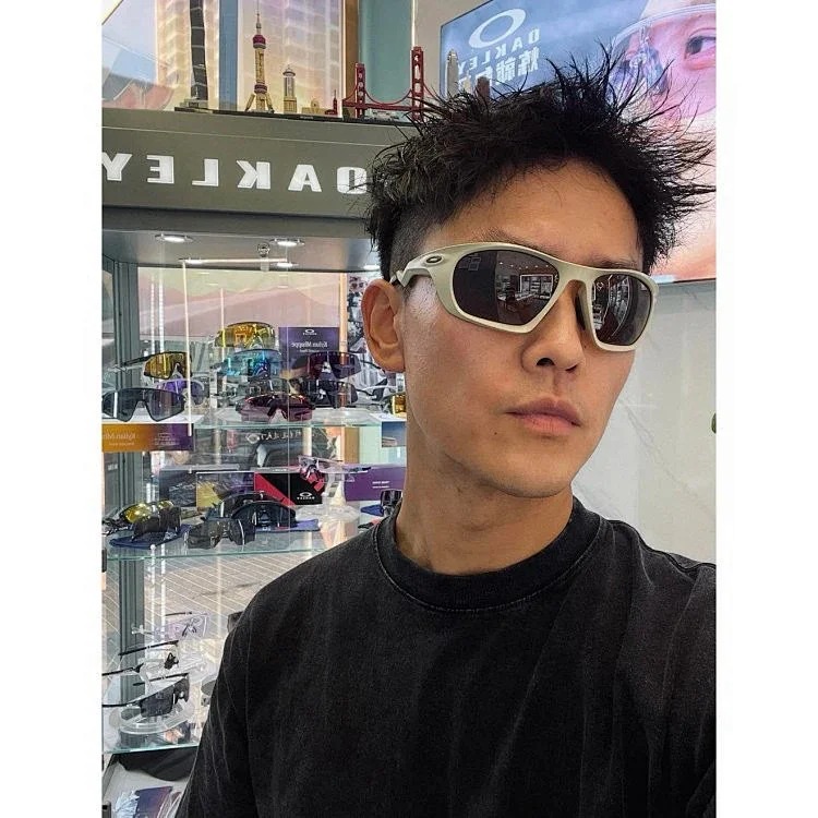 Oakley Lateralis Sport Sunglasses