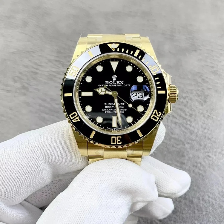 Fashion Trendy Versatile Watch 2082