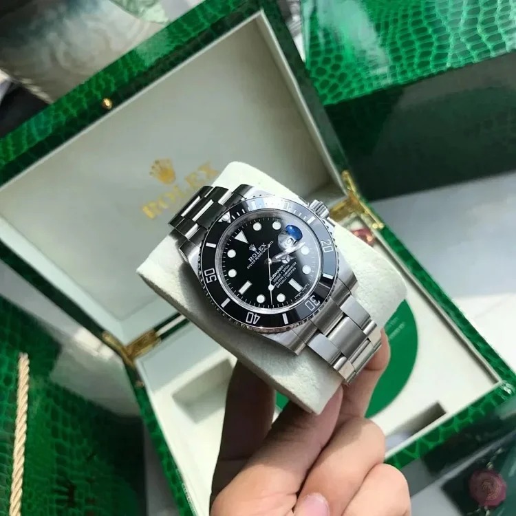 Fashion Trendy Versatile Watch 2082