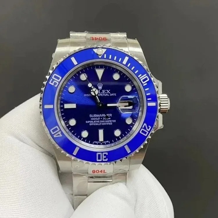 Fashion Trendy Versatile Watch 2082