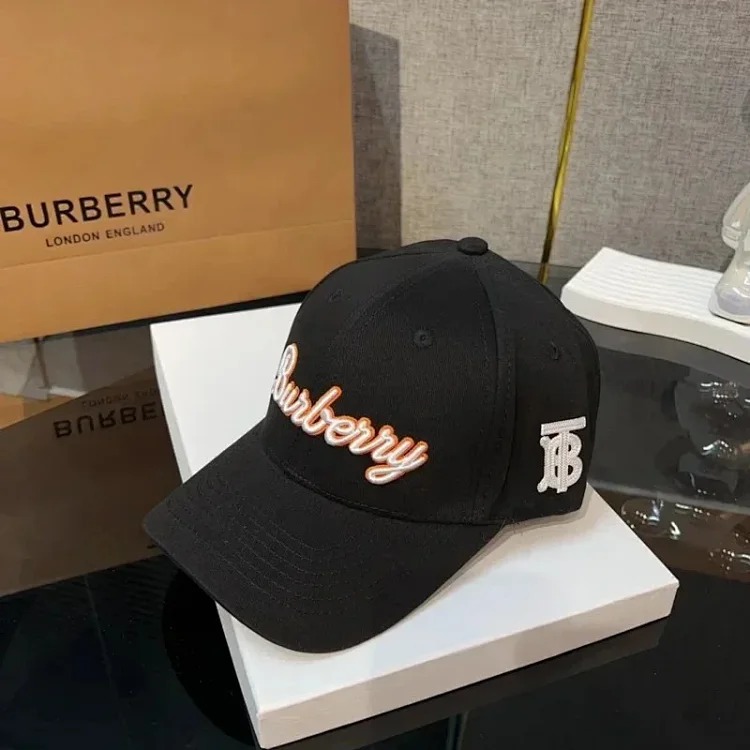 Trendy And Comfortable Baseball Cap 03
