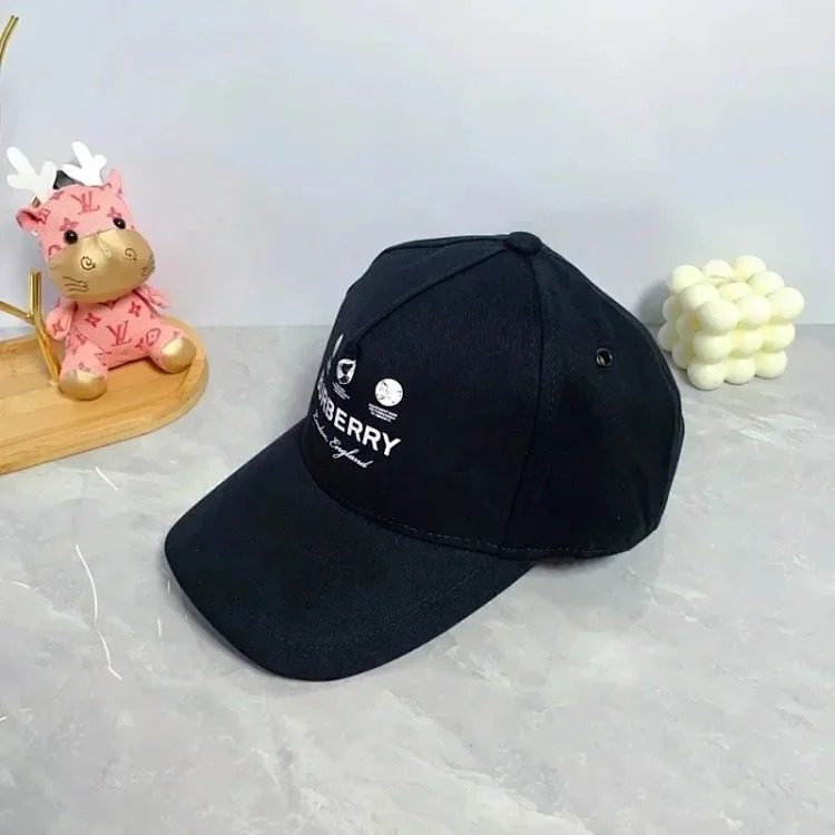 Trendy And Comfortable Baseball Cap 03