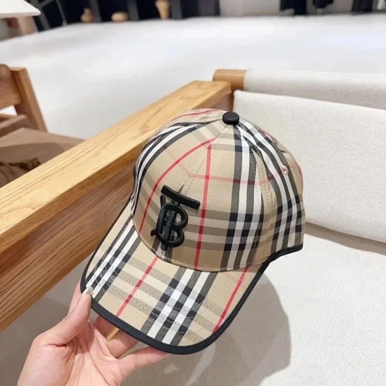Trendy And Comfortable Baseball Cap 03