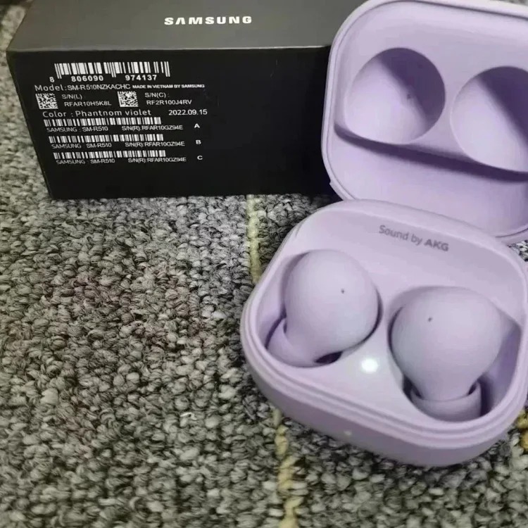 New Trendy Headphones